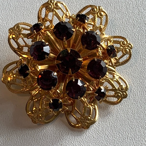 Vintage Czech purple rhinestone brooch - Picture 3 of 5